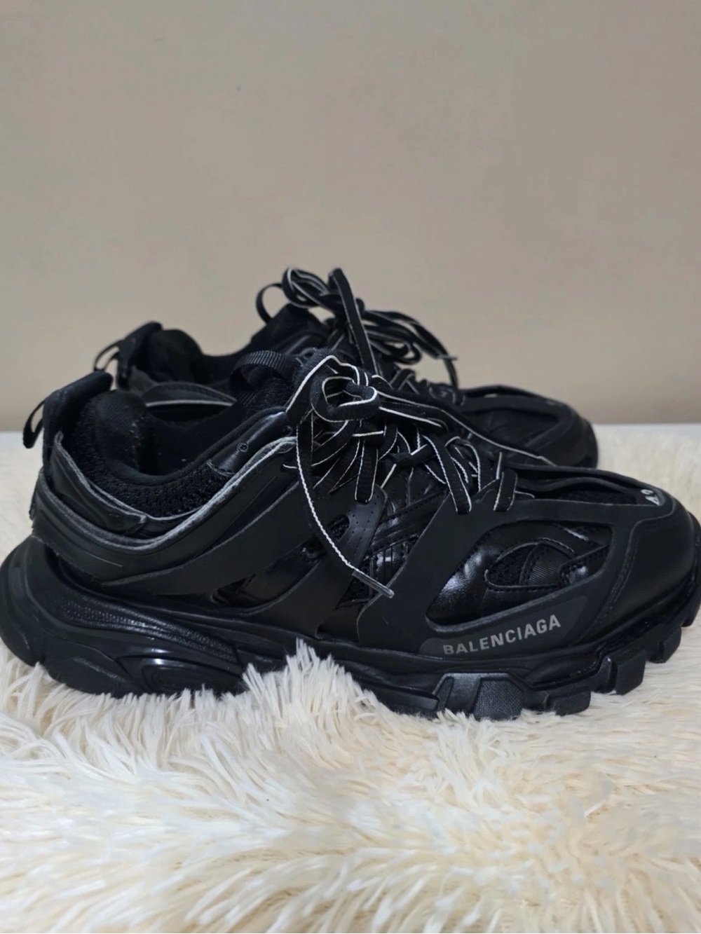 Men's All-Black Track-Style Sneakers - Picture 1 of 5